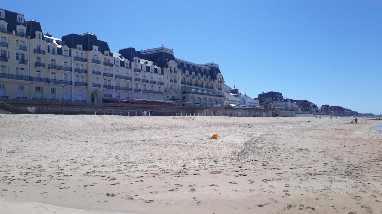 Charmante Villegiature A 150M De La Plage Cabourg Luaran gambar